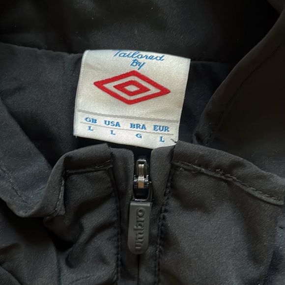 Mens Umbro Windbreaker - Picture 8 of 8